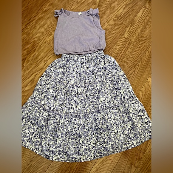Girls Lavender and White Floral summer outfit - Picture 2 of 4